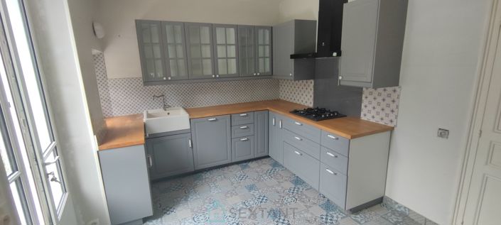 Image No.10-4 Bed Property for sale