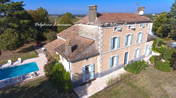 Image No.1-6 Bed Property for sale