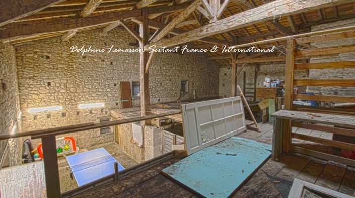 Image No.26-6 Bed Property for sale