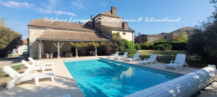 Image No.28-6 Bed Property for sale