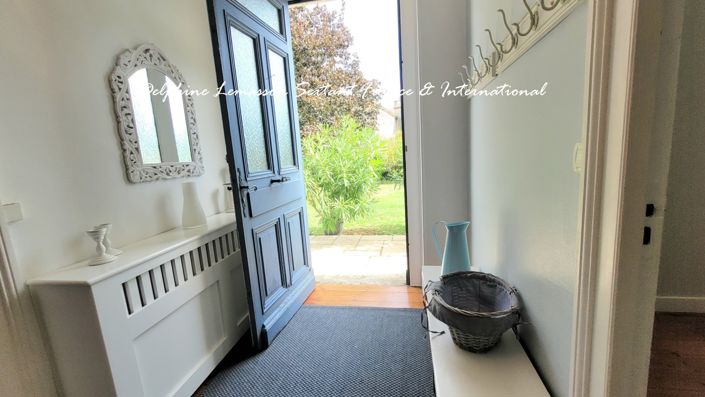 Image No.7-6 Bed Property for sale