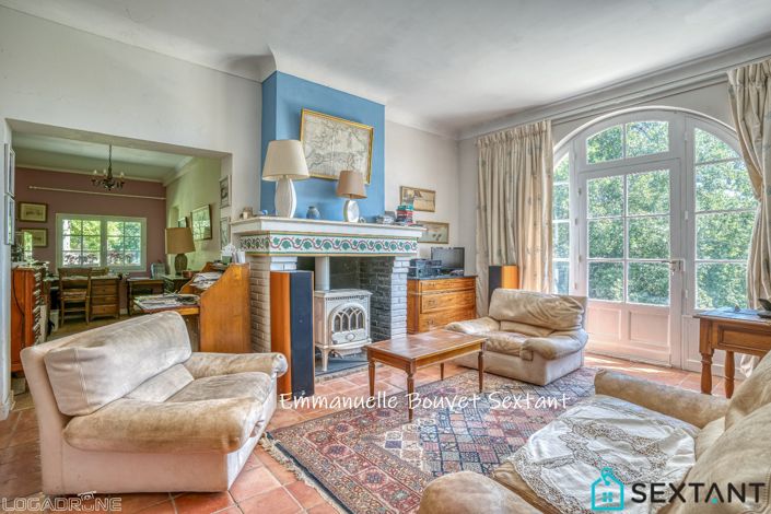 Image No.6-5 Bed Property for sale