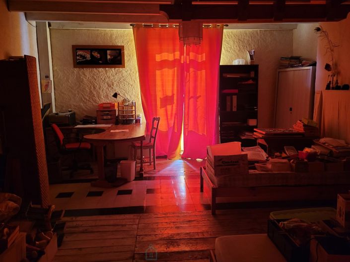 Image No.18-7 Bed House for sale