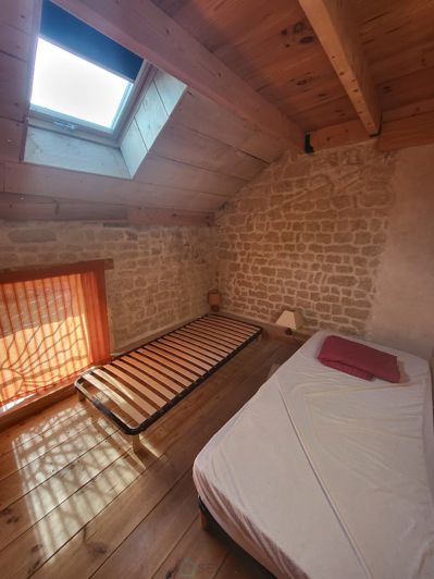 Image No.19-7 Bed House for sale