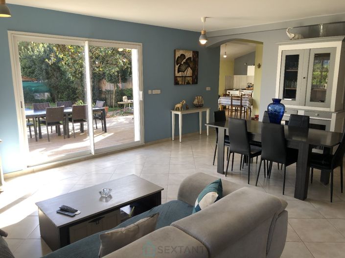 Image No.7-2 Bed Property for sale