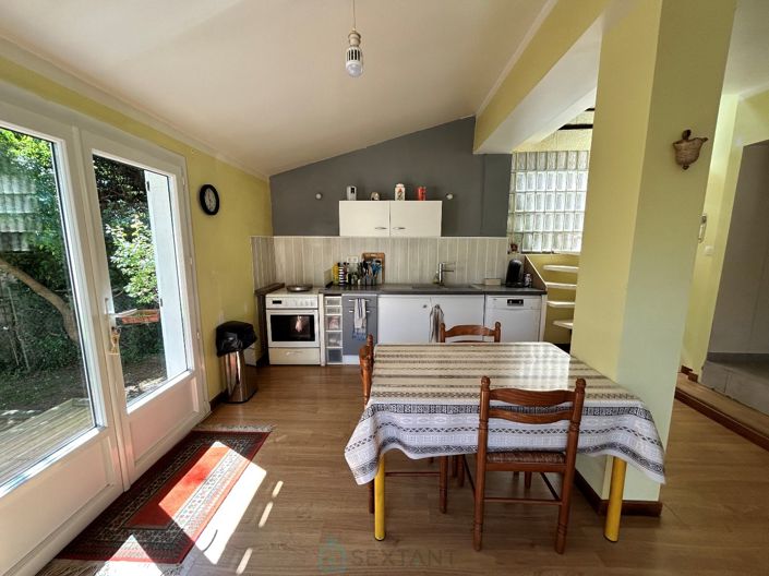 Image No.9-2 Bed Property for sale