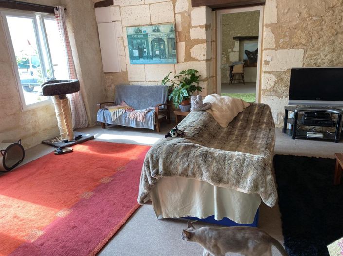 Image No.3-Propriété de 8 chambres à vendre à Cherval