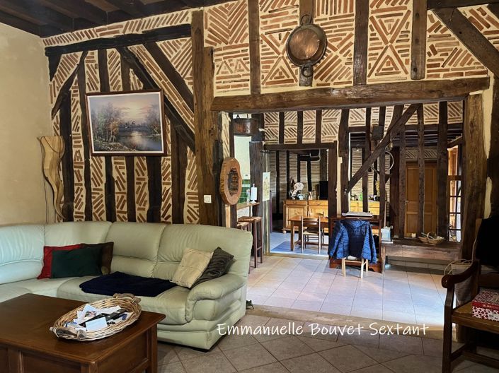 Image No.2-4 Bed Property for sale