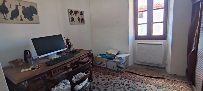 Image No.16-4 Bed Property for sale