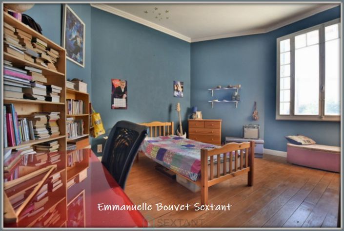 Image No.13-6 Bed Property for sale