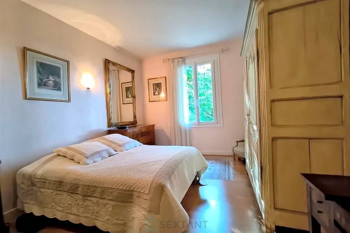 Image No.11-2 Bed House for sale