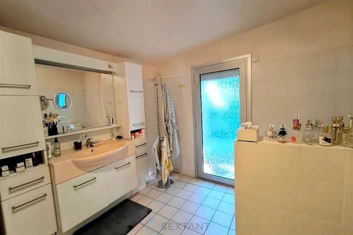 Image No.15-2 Bed House for sale