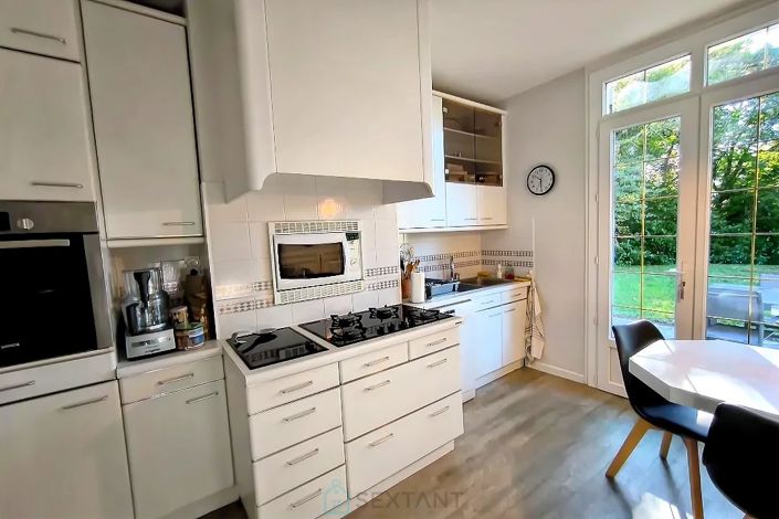 Image No.8-2 Bed House for sale