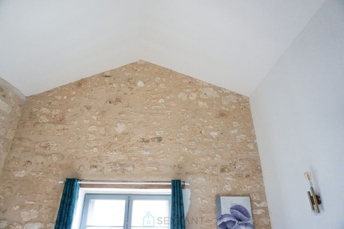 Image No.15-3 Bed Property for sale