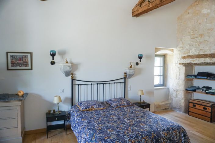 Image No.19-3 Bed Property for sale