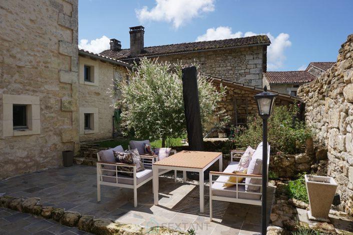 Image No.4-3 Bed Property for sale