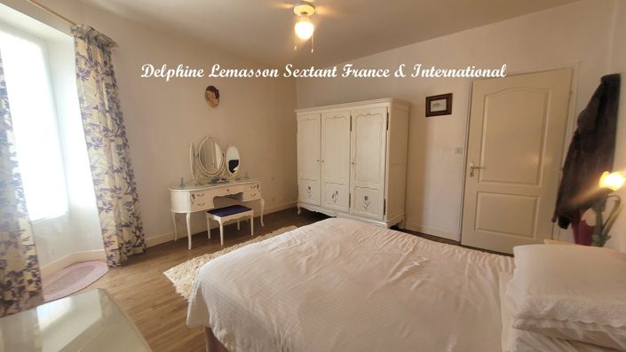 Image No.11-4 Bed Property for sale