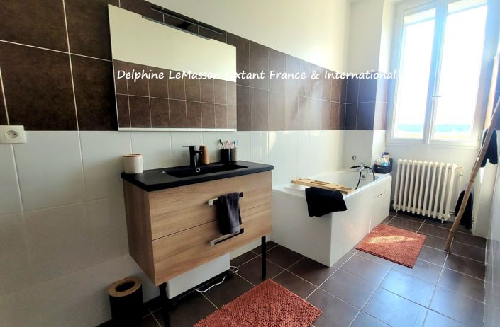 Image No.14-8 Bed Property for sale