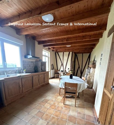 Image No.19-8 Bed Property for sale