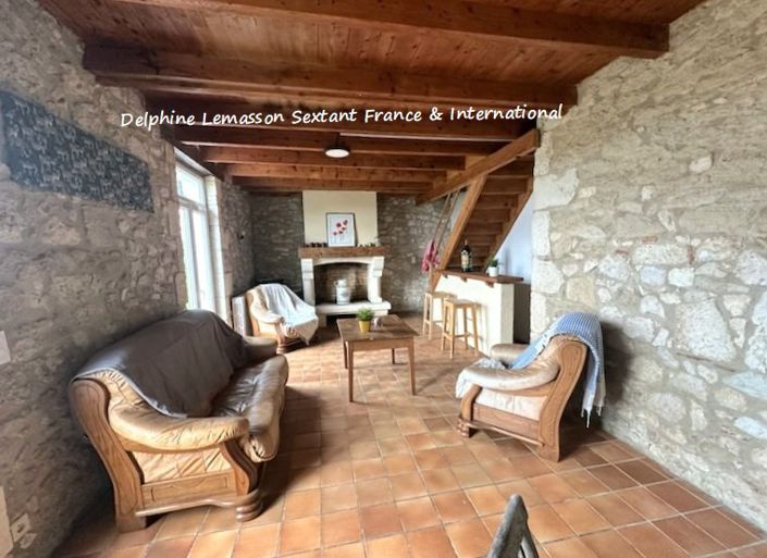 Image No.21-8 Bed Property for sale