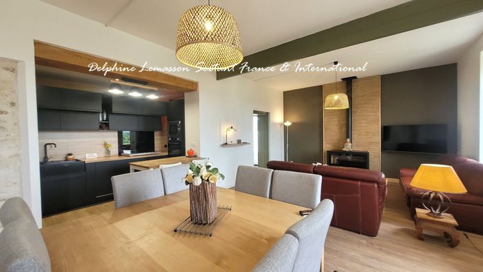 Image No.7-8 Bed Property for sale