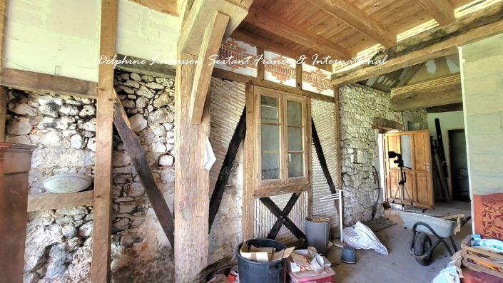 Image No.23-8 Bed Property for sale