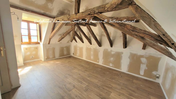 Image No.24-8 Bed Property for sale