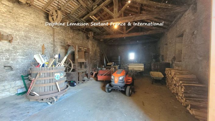 Image No.28-8 Bed Property for sale