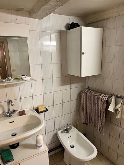 Image No.12-2 Bed Property for sale