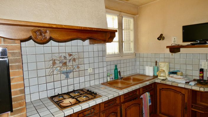 Image No.11-3 Bed Property for sale