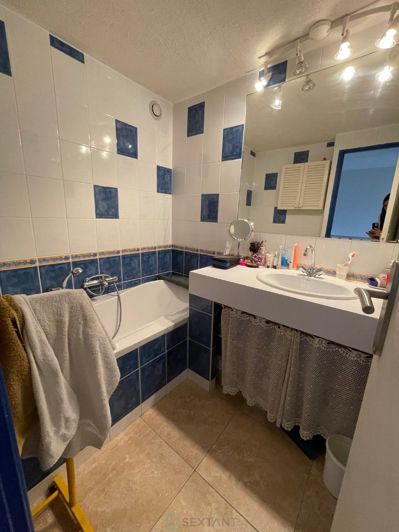 Image No.7-2 Bed Property for sale