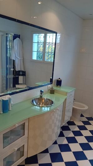 Image No.9-3 Bed Property for sale