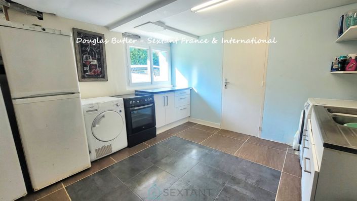 Image No.18-3 Bed House for sale