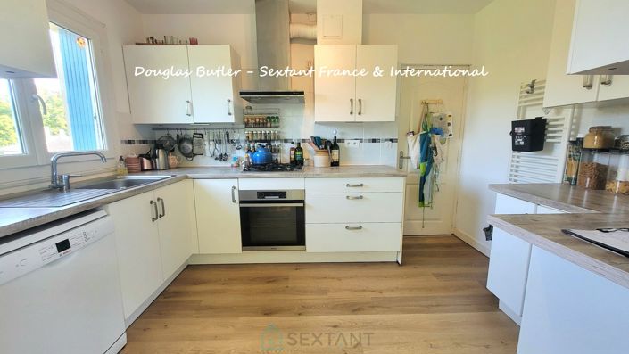 Image No.6-3 Bed House for sale