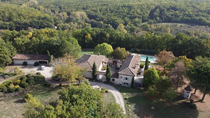 Image No.1-6 Bed Property for sale