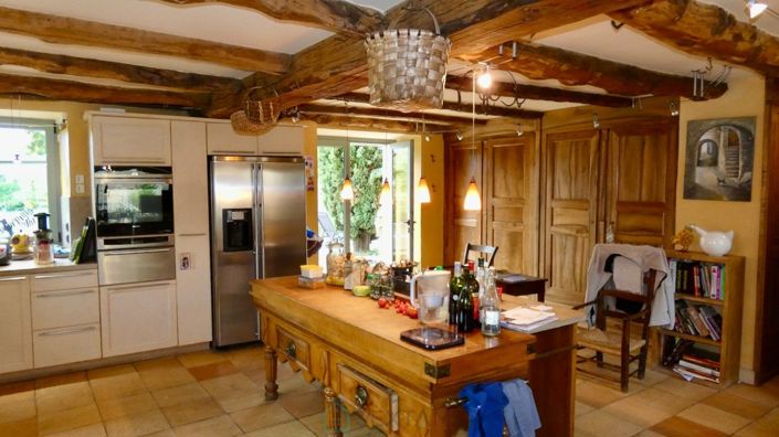 Image No.13-6 Bed Property for sale