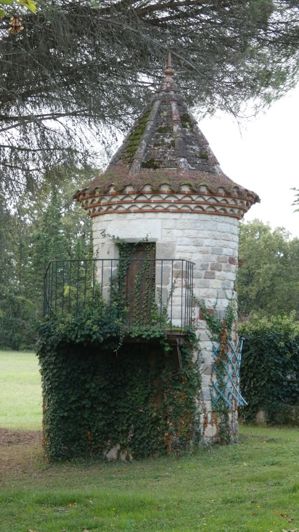 Image No.16-6 Bed Property for sale