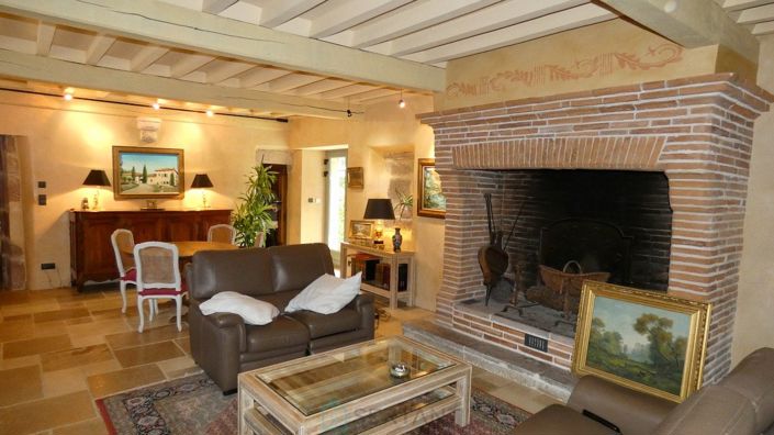 Image No.21-6 Bed Property for sale