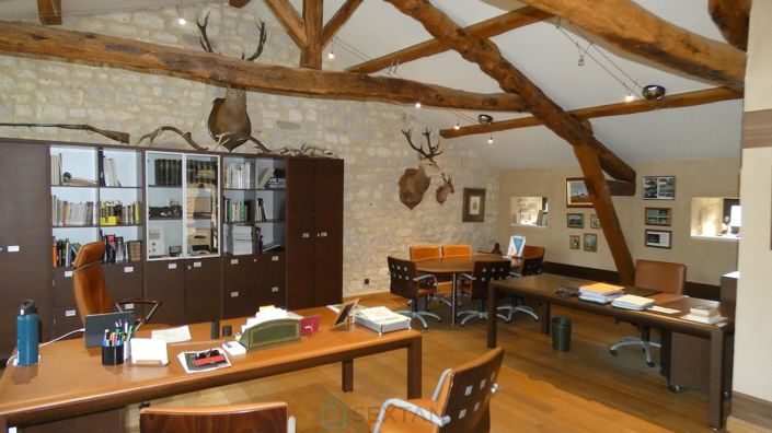 Image No.5-6 Bed Property for sale