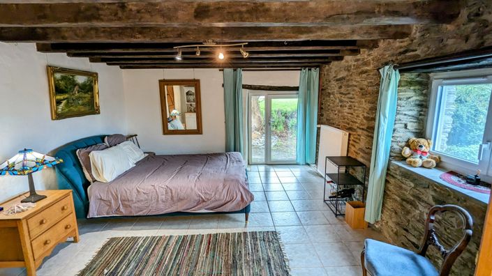 Image No.16-6 Bed Property for sale