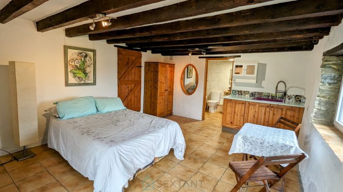 Image No.33-6 Bed Property for sale