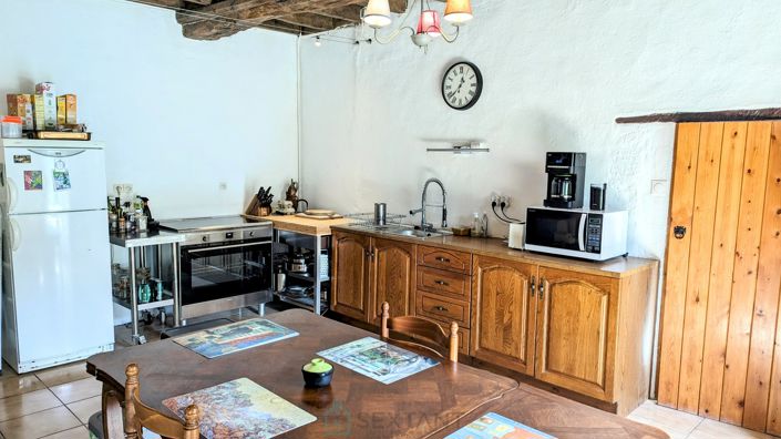 Image No.37-6 Bed Property for sale