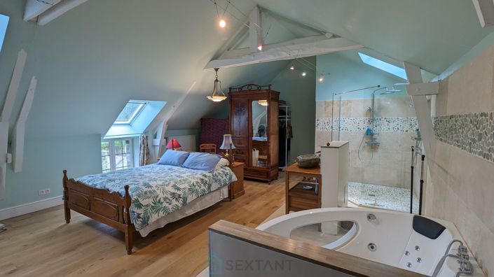 Image No.4-6 Bed Property for sale