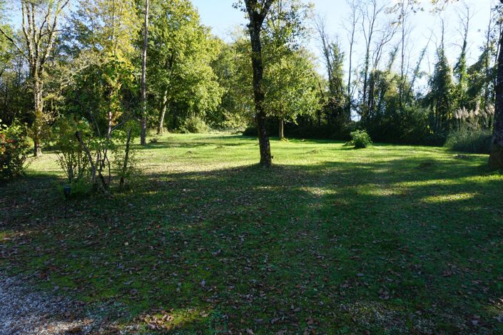 Image No.8-5 Bed Property for sale