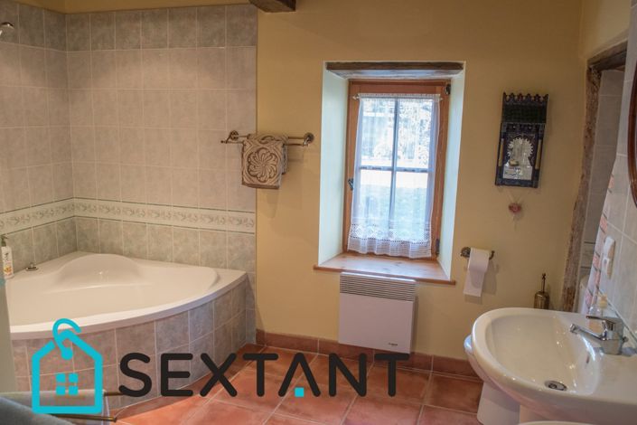 Image No.10-4 Bed House for sale