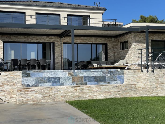 Image No.5-6 Bed Property for sale