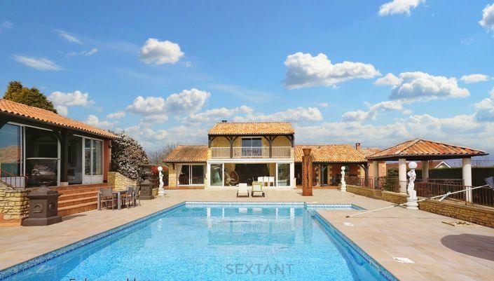 Image No.3-6 Bed Property for sale