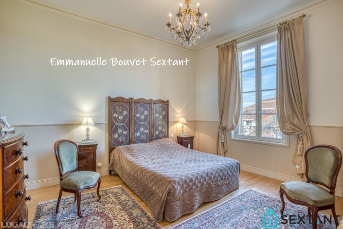 Image No.8-6 Bed Property for sale