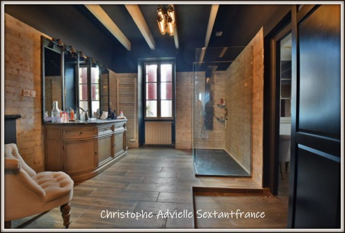 Image No.13-11 Bed Property for sale