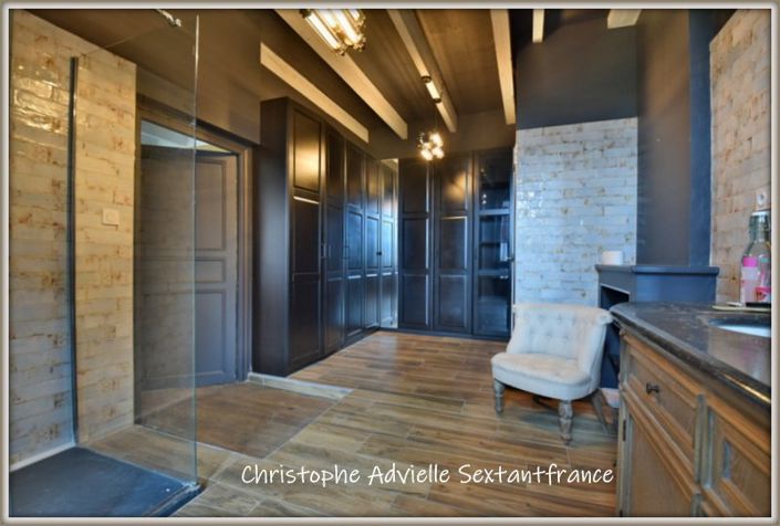 Image No.21-11 Bed Property for sale